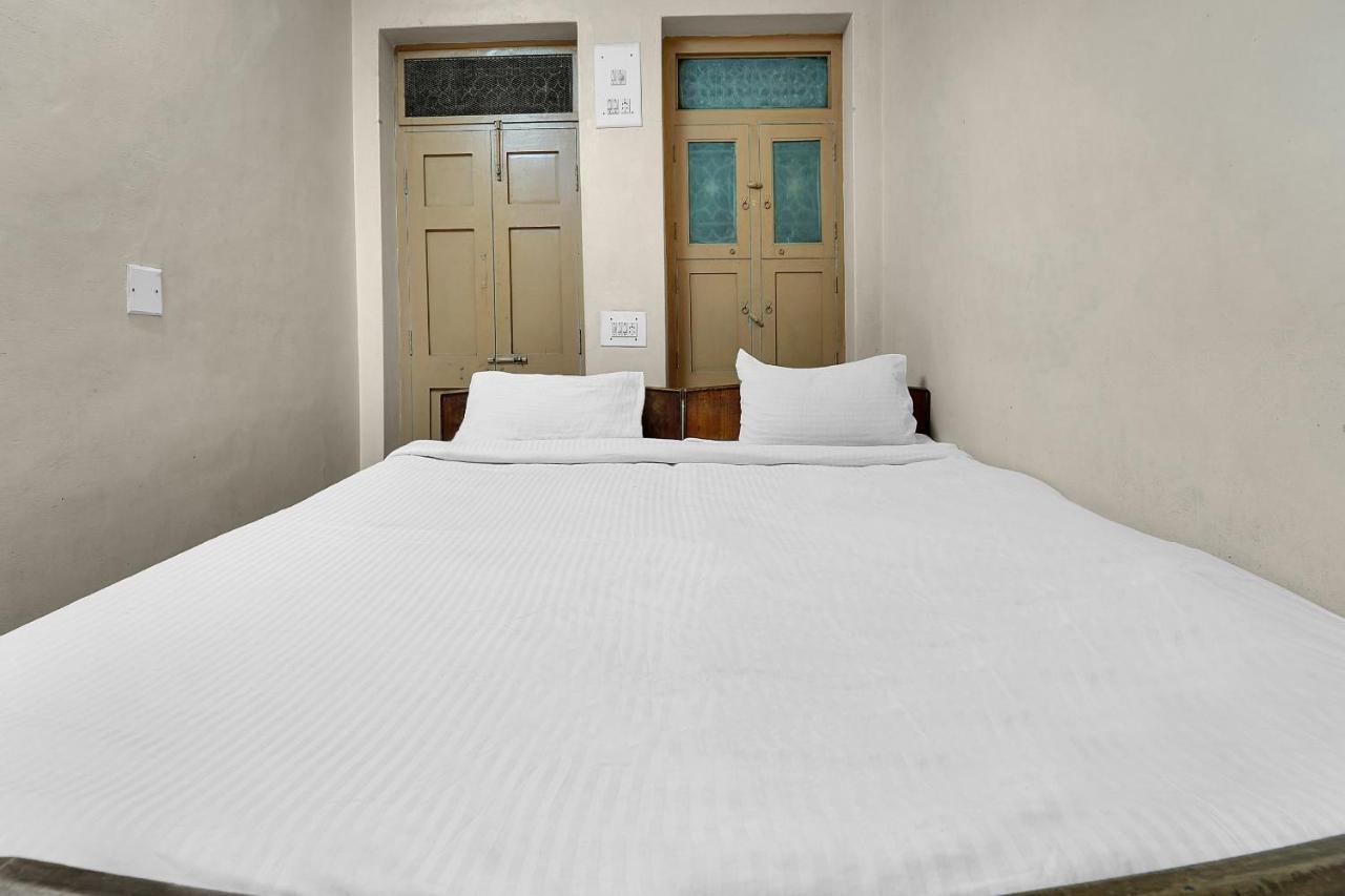 Hotel Spot On 82515 Mohan 2*