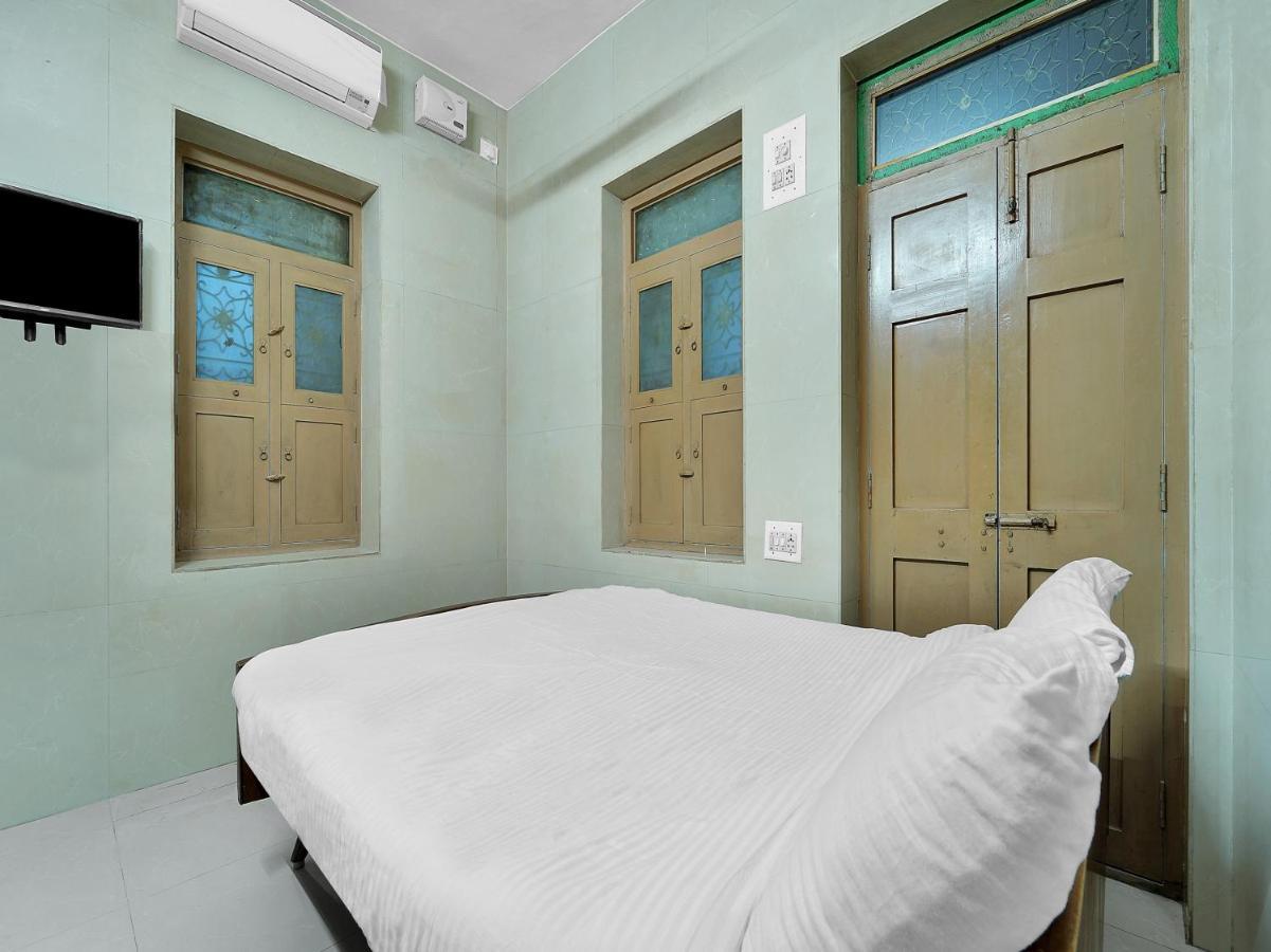 Spot On 82515 Mohan Hotel