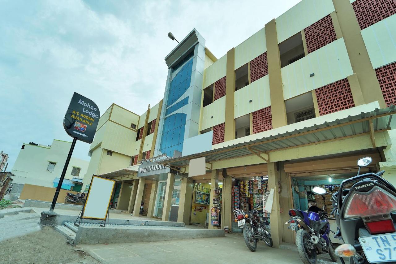 Spot On 82515 Mohan Hotel 2*